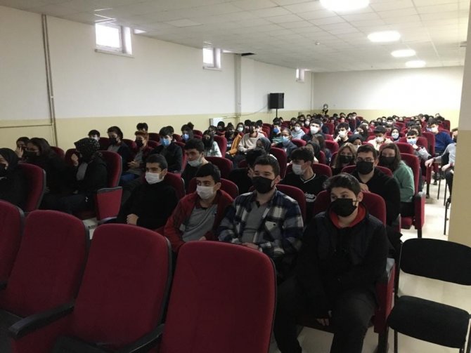 Liseli Öğrencilere Afad Gönüllülük Sistemi Tanıtılıyor