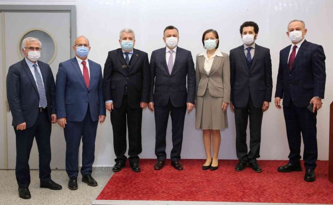 Esogü Yönetiminden Emyo Önceki Dönem Müdürlerine Teşekkür