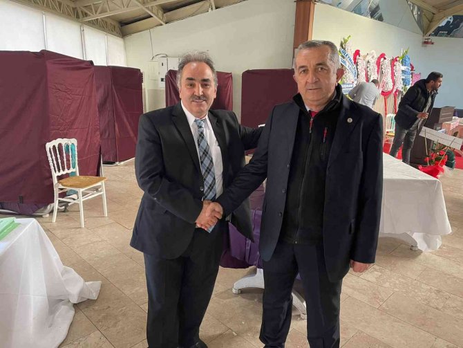 Gediz Esnaf Ve Sanatkarlar Odası Seçiminde Murat Ergöçmen 5.kez Başkan Seçildi