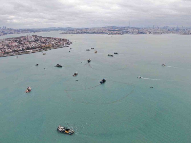 İ̇stanbul’daki Balıkçıların Kış Mesaisi