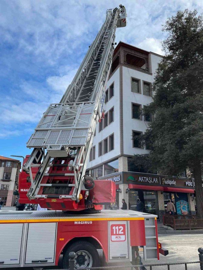 Baca Yangını Paniğe Neden Oldu