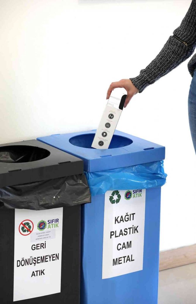 Yaşar Üniversitesine ‘Sıfır Atık’ Belgesi