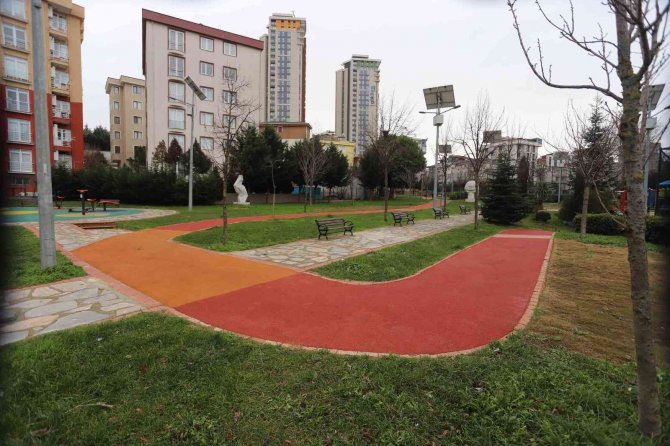 Kartal’da Mehmet Ali Büklü Parkı Spora Hazır