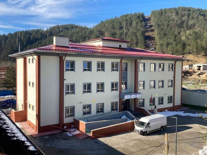 12 Derslikli İlkokul Ve Ortaokulunda Ders Zili Çaldı