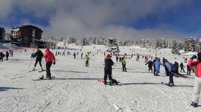 Uludağ Bu Kış Sezonunda Da Yoğun İlgi Görüyor