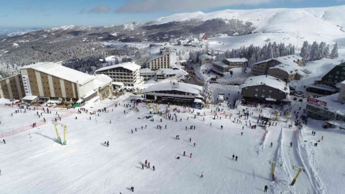 Uludağ Bu Kış Sezonunda Da Yoğun İlgi Görüyor