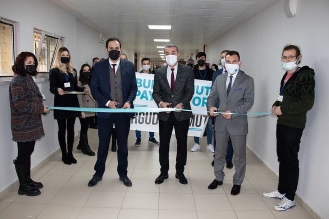 Üniversitelilerden Cezaevindeki Çocuklara Yardım Eli