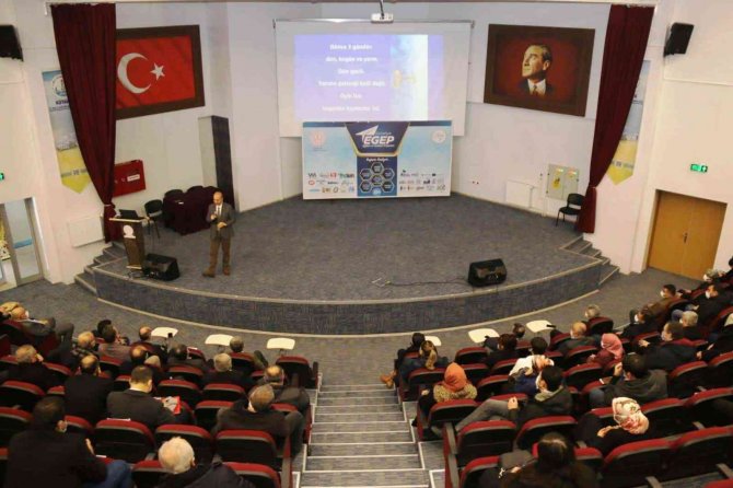 Kütahya’da Okul İdarecilerine “Zaman Yönetimi” Konulu Seminer Verildi