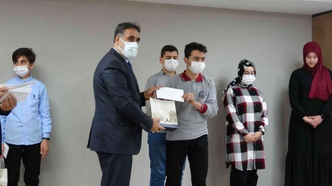 Mesleki Yarışmalarda Dereceye Giren Öğrencilere Ödül Verildi