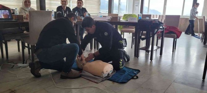 Marmaris Trafik Polislerine İlk Yardım Eğitimi Verildi
