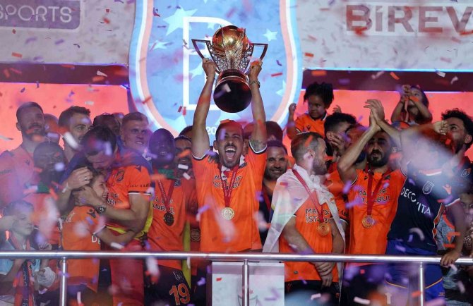 Başakşehir’de Şampiyon Kadro Dağıldı