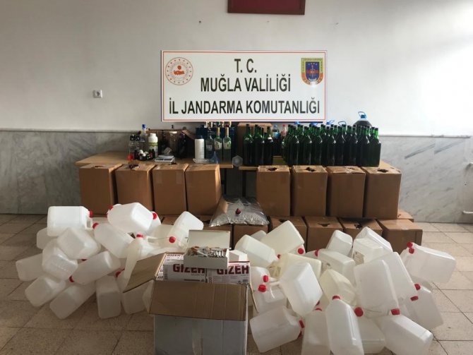 Kaçak İçki Operasyonunda 2 Kişi Yakalandı