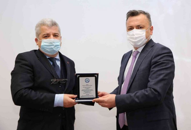 Esogü Yönetiminden Emyo Önceki Dönem Müdürlerine Teşekkür