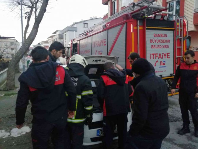 Oto Yangını İhbarı İtfaiyeyi Harekete Geçirdi