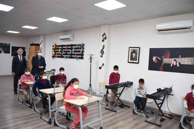 Başkan Bozdoğan, Akademide Öğrencilerle Buluştu, Heyecanlarına Ortak Oldu