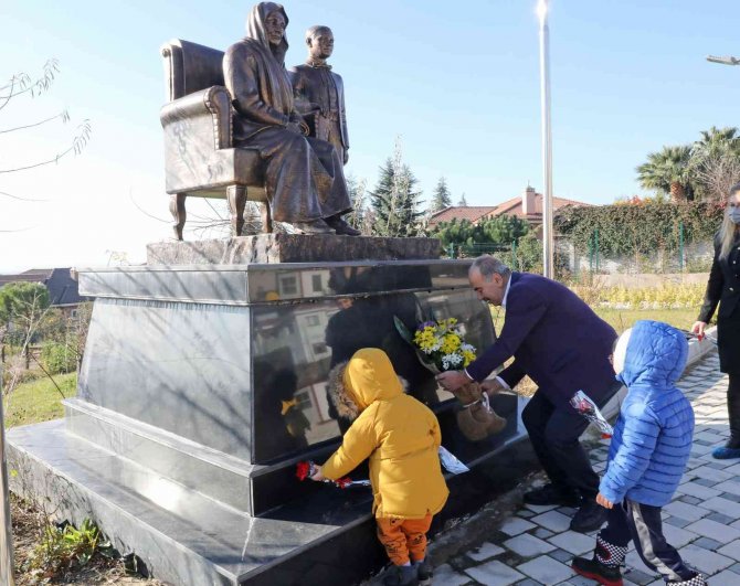 Zübeyde Hanım Anıldı
