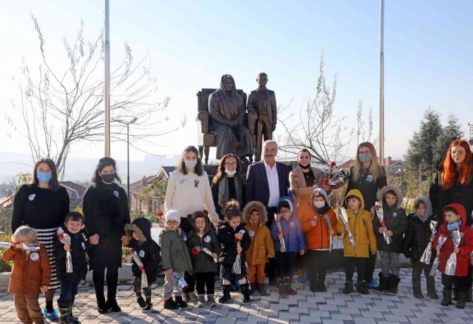 Zübeyde Hanım Anıldı