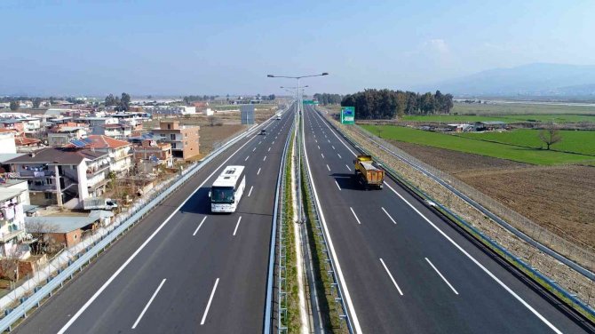 Bakan Karaismailoğlu: “163 Kilometre Uzunluğundaki Aydın-denizli Otoyolunda Çalışmalar Sürüyor”