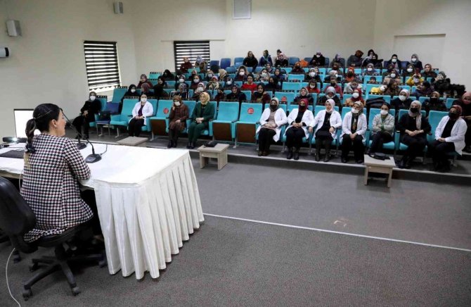Van’da “Kadınların Toplumdaki Yeri Ve Önemi” Konulu Seminer