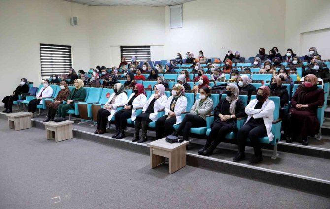 Van’da “Kadınların Toplumdaki Yeri Ve Önemi” Konulu Seminer