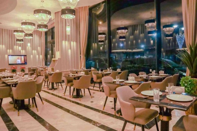 The Conforium Hotel Van Hizmetini Sürdürüyor