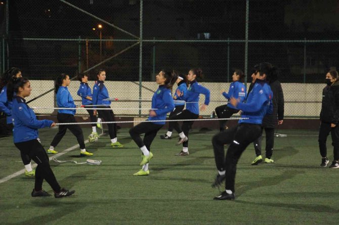 Üg Horozkentspor’un Kadınları Yeni Sezona Hazır