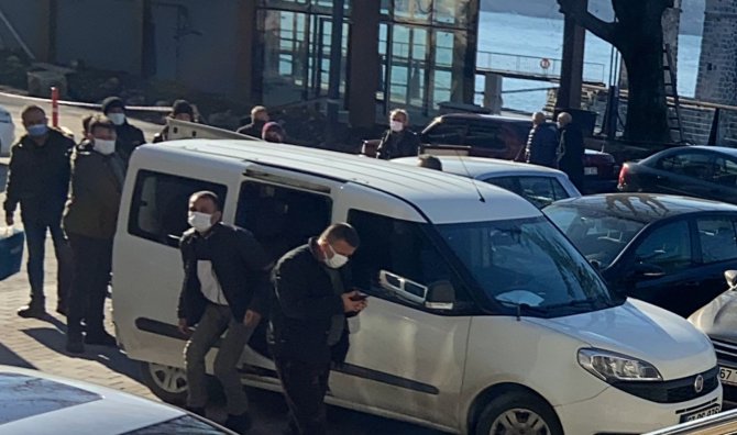 ’Kene Operasyonu’nda 3 Kişi Adliyeye Çıkarıldı