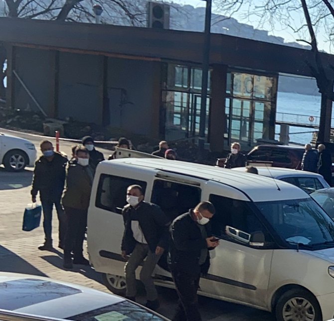 ’Kene Operasyonu’nda 3 Kişi Adliyeye Çıkarıldı