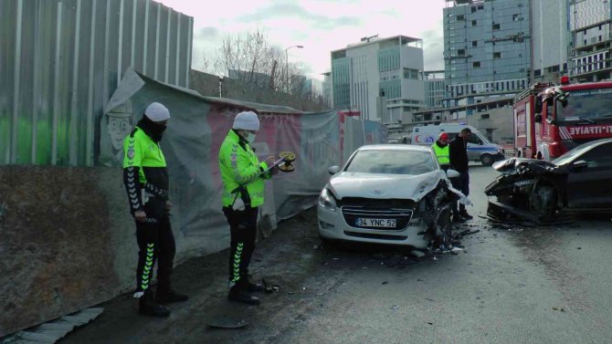 Ümraniye’de Yol Çalışması Kazaya Sebebiyet Verdi, 4 Kişi Yaralandı