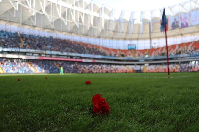 Adana Demirspor Taraftarları Ahmet Çalık’ı Unutmadı
