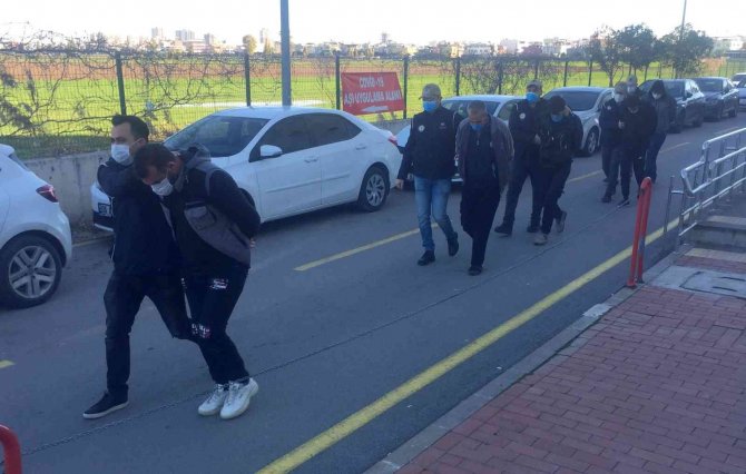 Adana’da Yabancı Uyruklu 5 Deaş’lı Adliyeye Sevk Edildi