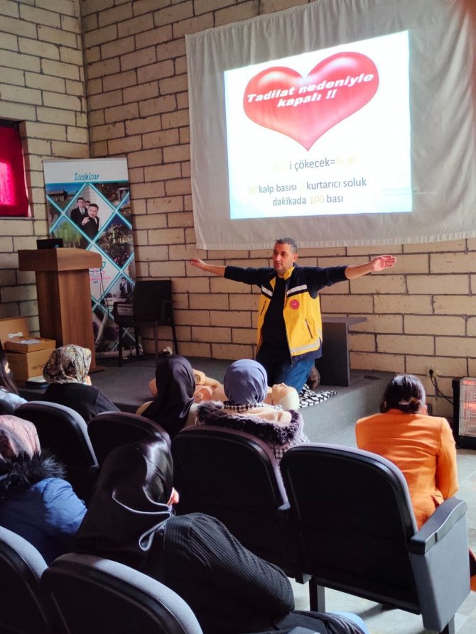 Afyonkarahisar’da Kadınlara İlkyardım Eğitimi