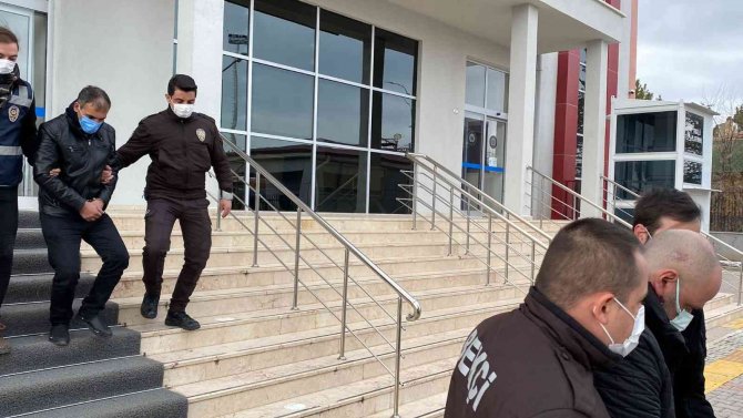 Uyuşturucu Operasyonunda Yakalanan 2 Şüpheli Adliyeye Sevk Edildi