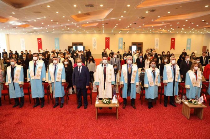 Alkü’de Akademiik Biniş Töreni