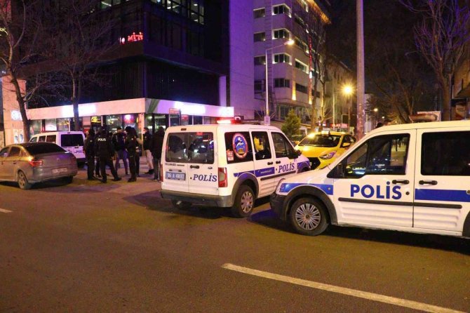 Ankara’da 300 Polisle Eğlence Mekanlarına Denetim