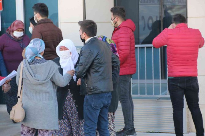 Kazada Can Veren Emekli Belediye İşçisinin Cenazesi Gözyaşları Arasında Teslim Alındı