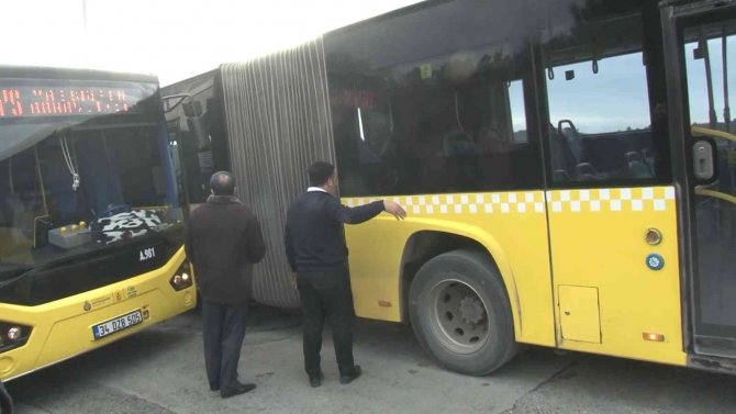 Arnavutköy’de Otoyol Bağlantısında İ̇ett Otobüsleri Arızalandı, Trafik Tamamen Durdu