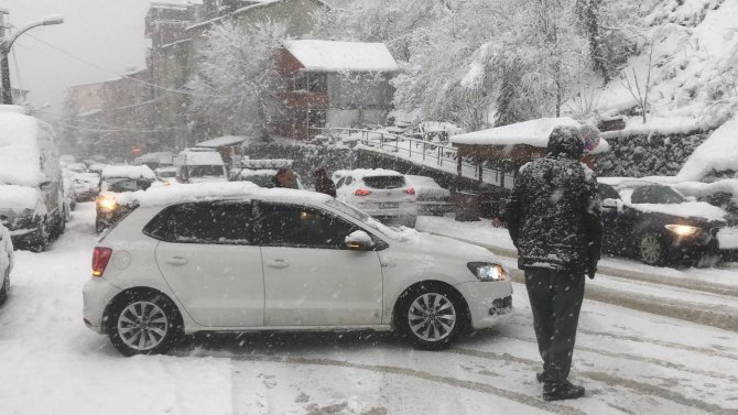 Artvin’e Kar Geri Geldi