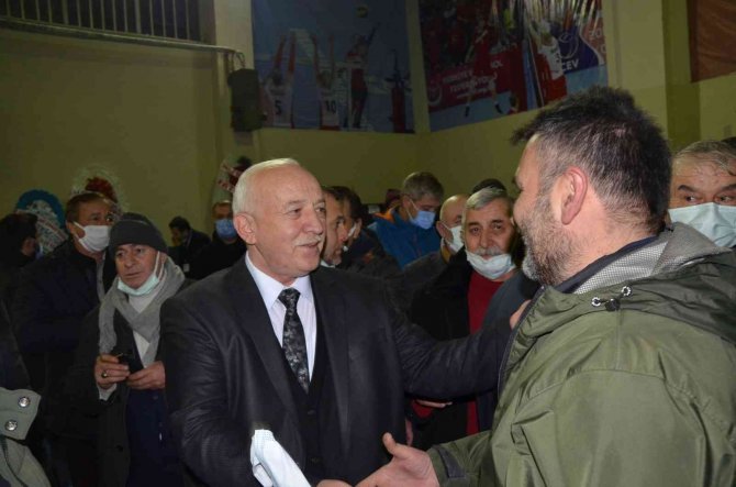 Küçüköksüz Güven Tazeledi