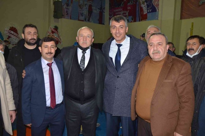 Küçüköksüz Güven Tazeledi