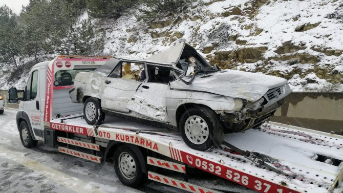 Tem’de 12 Otomobilin Karıştığı Zincirleme Kazada 2 Kişi Yaralandı