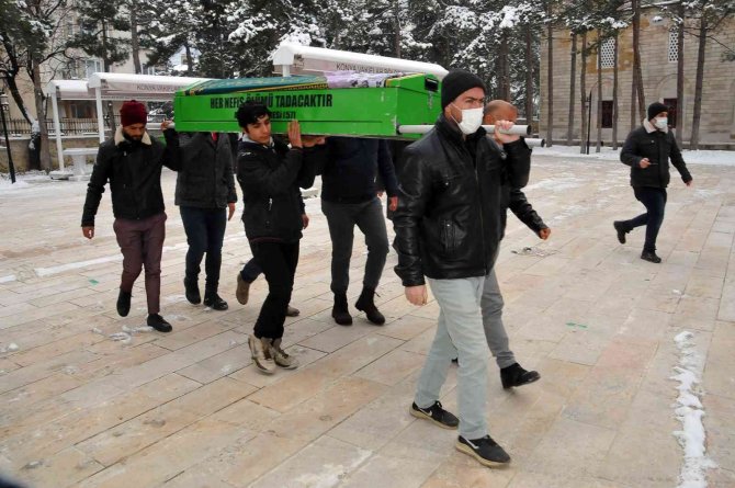 Minik Ayşenur Gözyaşları İle Son Yolculuğuna Uğurlandı
