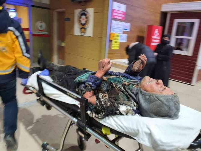 Bursa’da Alkollü Adam Isınmak İçin Yaktığı Ateşe Düştü