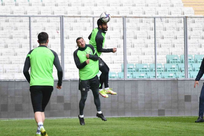Bursaspor Son Antrenmanını Timsah Park’ta Yaptı