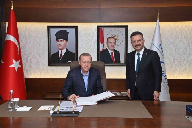 Cumhurbaşkanı Erdoğan Aydın Valiliği’ni Ziyaret Etti