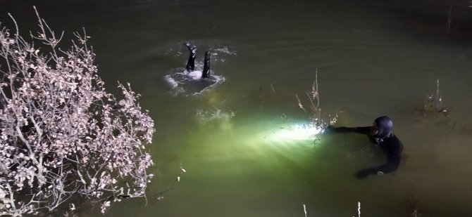 Ava Gittikten Sonra Eşyaları Gölette Bulunan Adam İçin Arama Çalışması Başlatıldı