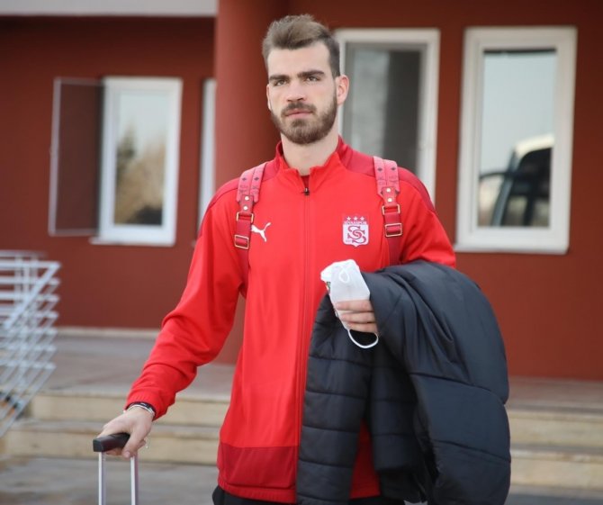 Sivasspor’da Goutas, Trabzonspor Maçı Kadrosundan Çıkarıldı