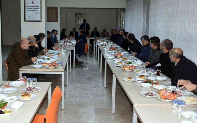 Erzincan’da “İ̇mam Hatip Okullarının Çevre Buluşmaları” Kapsamında Program Düzenlendi