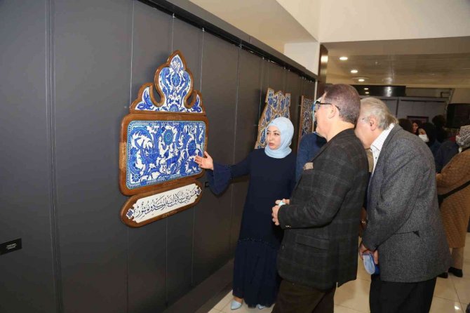 Eyüpsultan’da Hengame Çini Sergisi’nin Açılışı Yapıldı