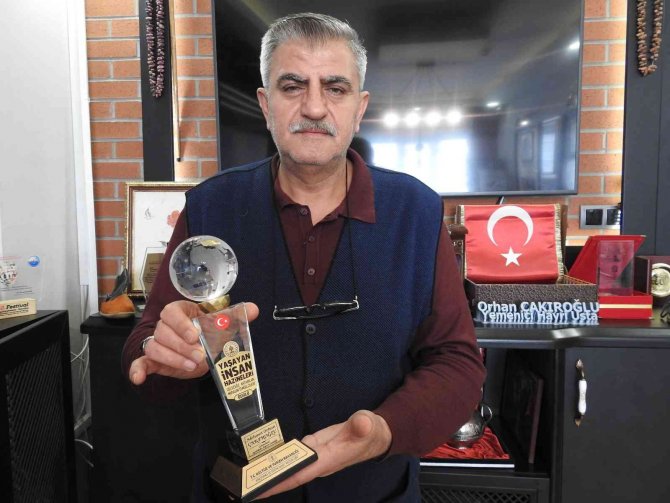 Ata Mesleğiyle "Yaşayan İ̇nsan Hazinesi" Ödülünü Aldı